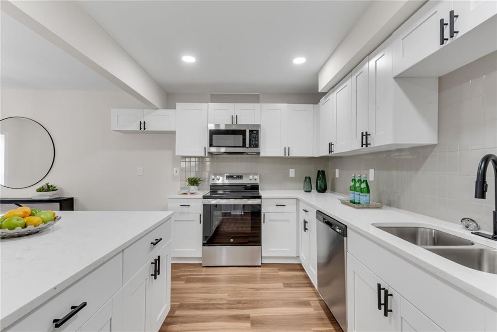 3091 Colonial Way, Unit J3 Atlanta, GA 30341 - Photo 13 of 45