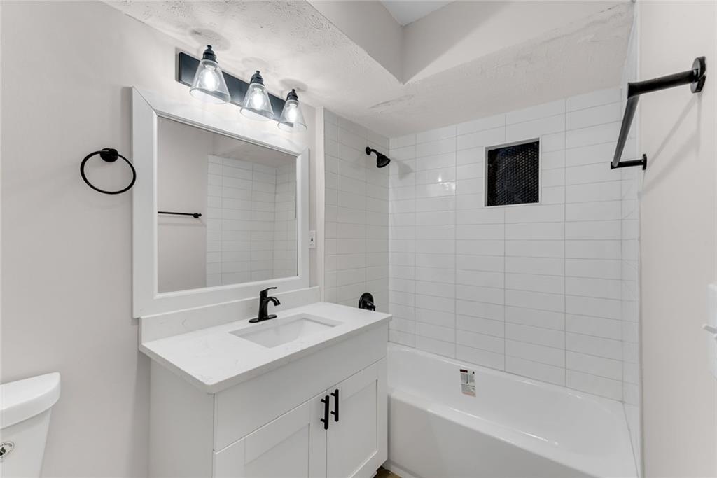 3091 Colonial Way, Unit J3 Atlanta, GA 30341 - Photo 30 of 45