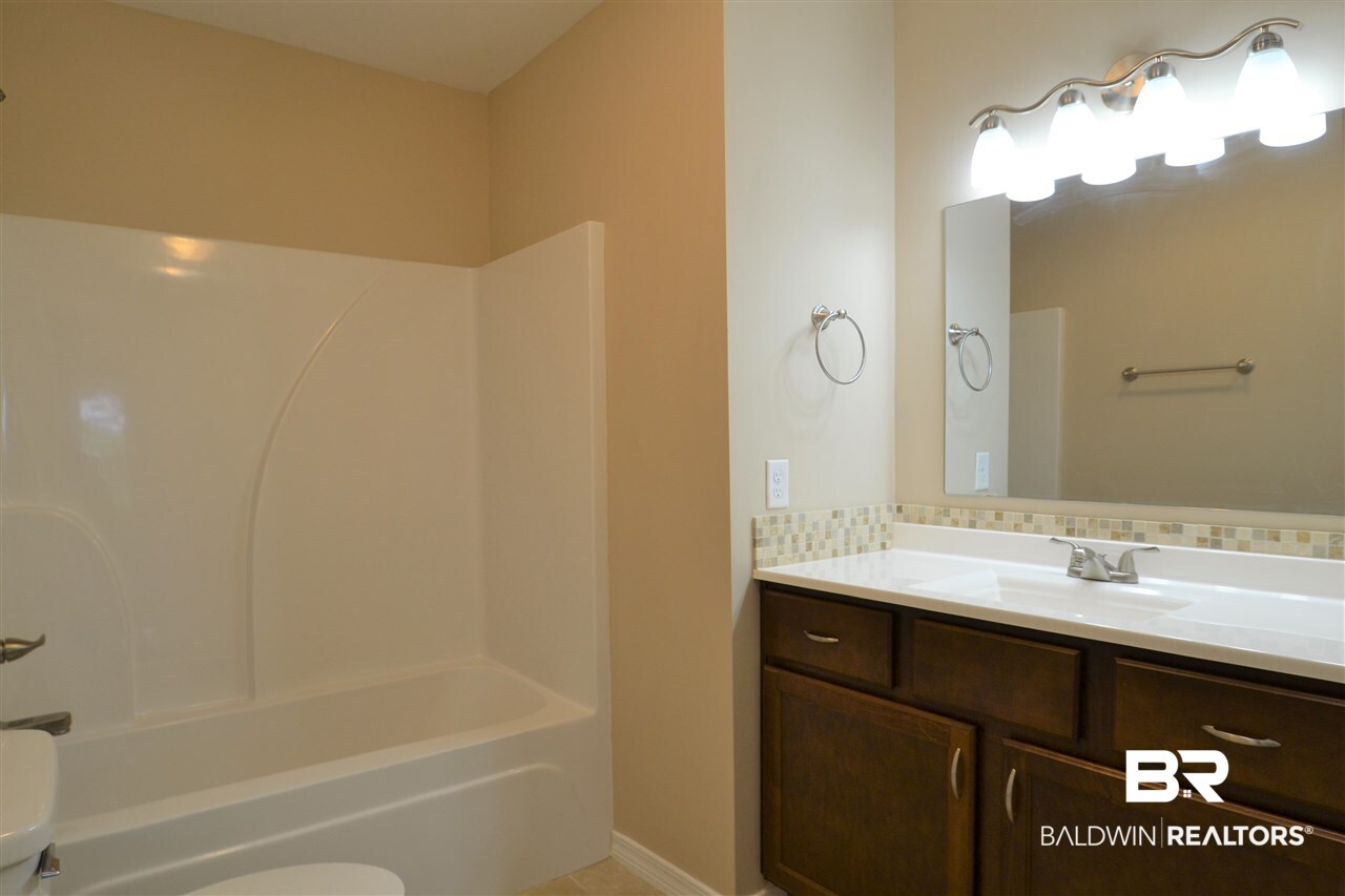 122 Eagle's Loop Robertsdale, AL 36567 - Photo 6 of 11