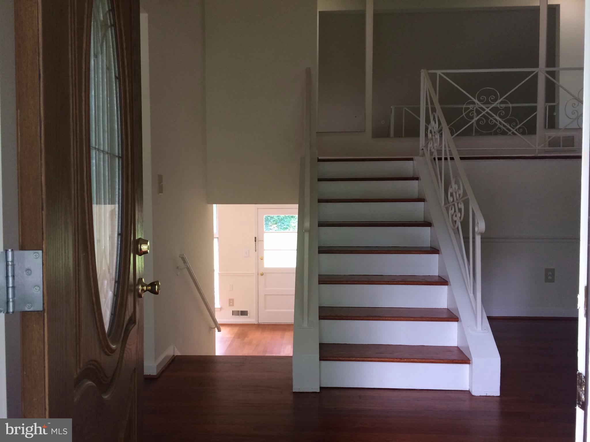 12919 Dean Road Silver Spring, MD 20906 - Photo 3 of 25 Interior (General)