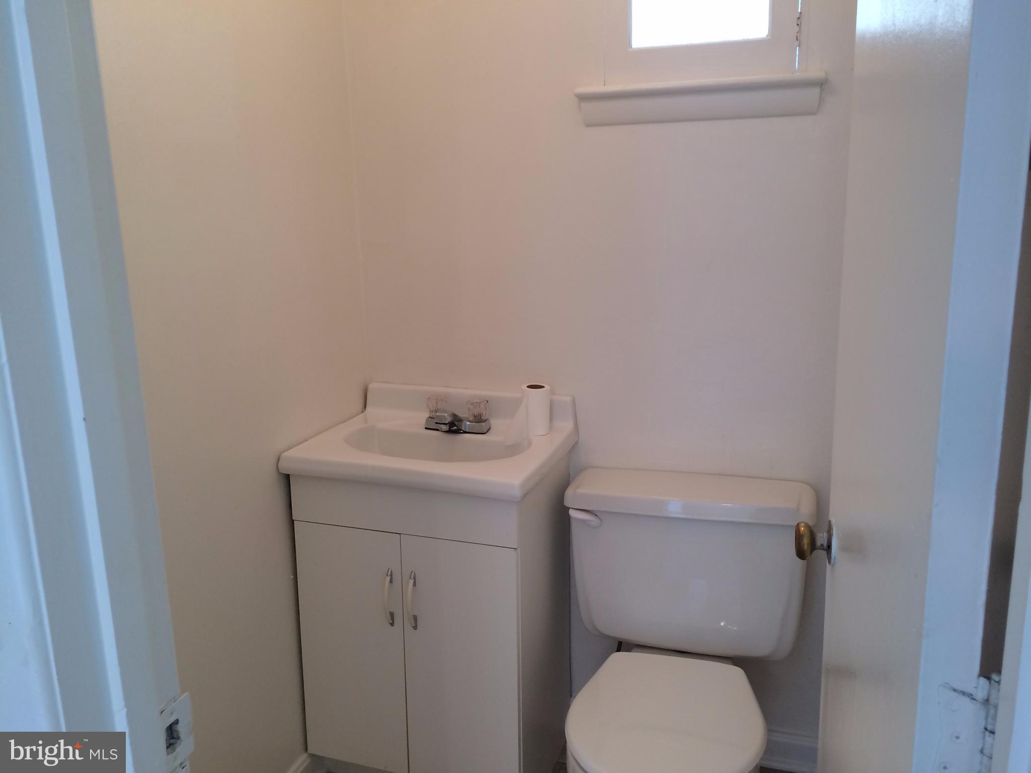 12919 Dean Road Silver Spring, MD 20906 - Photo 22 of 25 Bath