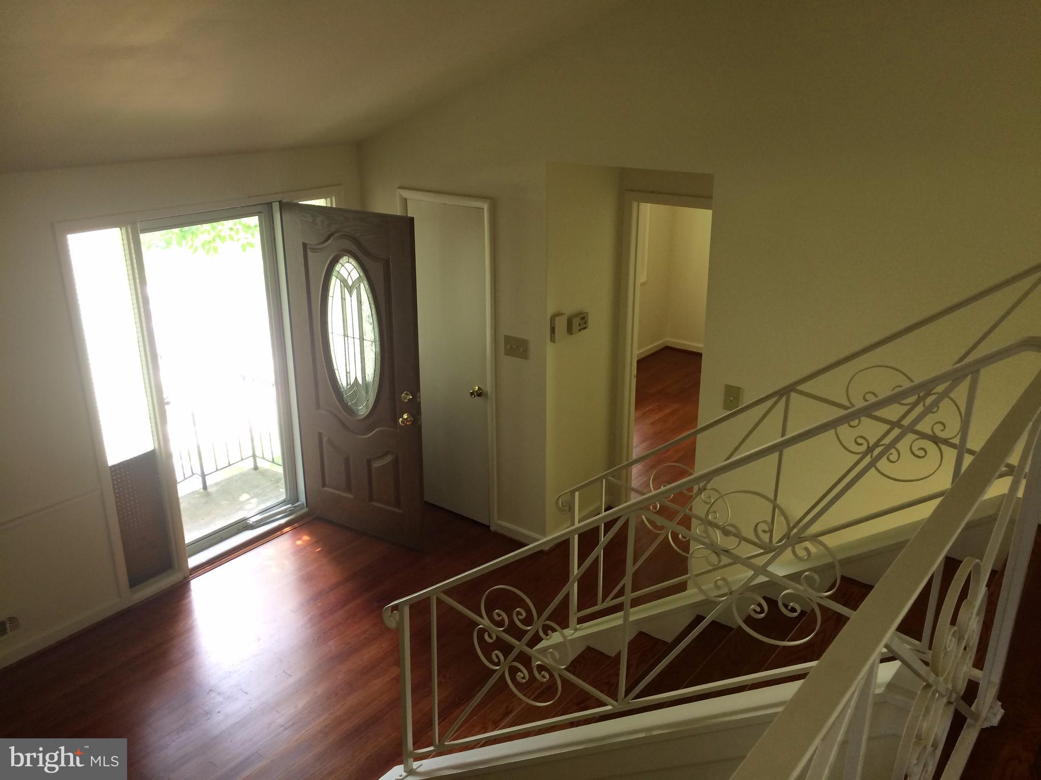 12919 Dean Road Silver Spring, MD 20906 - Photo 7 of 25 Interior (General)