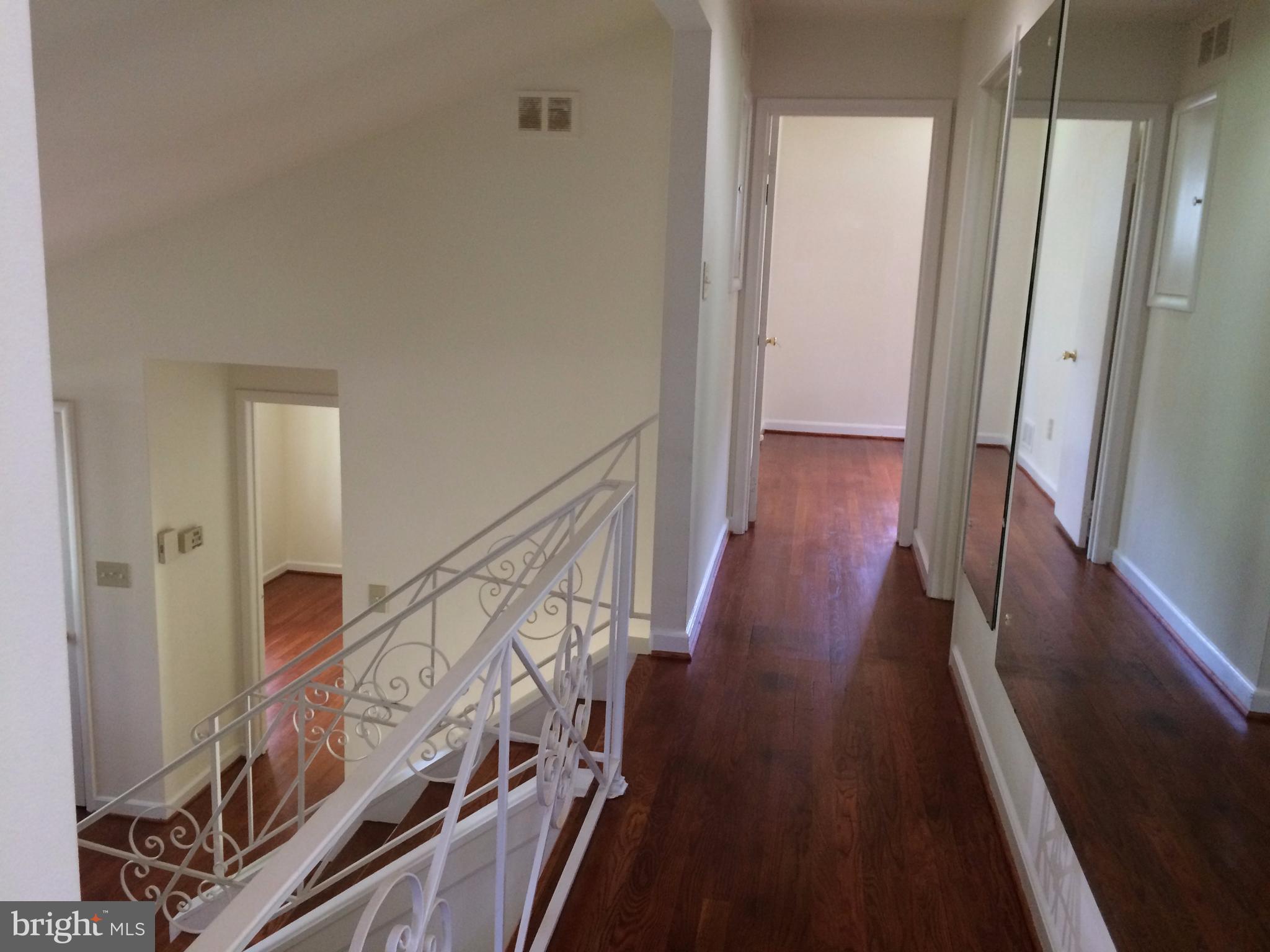 12919 Dean Road Silver Spring, MD 20906 - Photo 8 of 25 Interior (General)