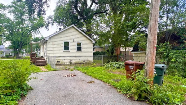 $153,000 | 2030 170th Street, Hazel Crest, IL 60429