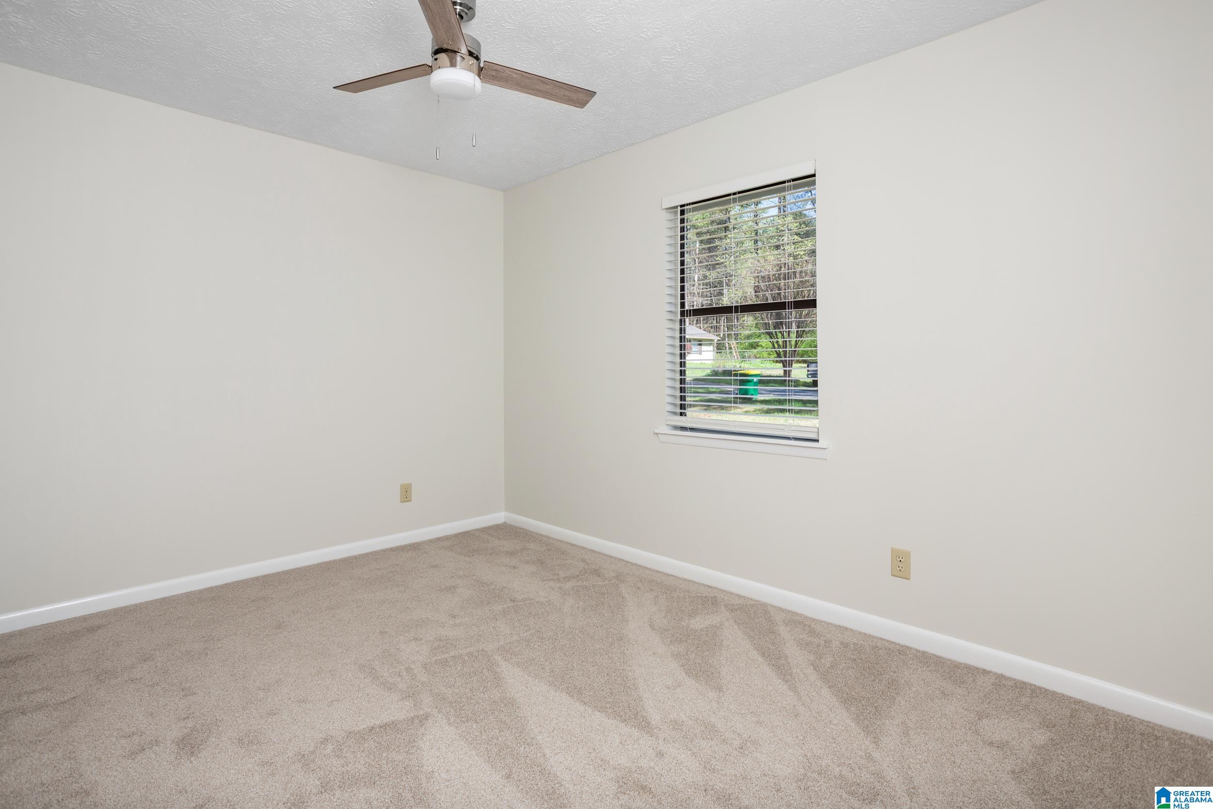 1502 Fillys Run Weaver, AL 36277 - Photo 21 of 32