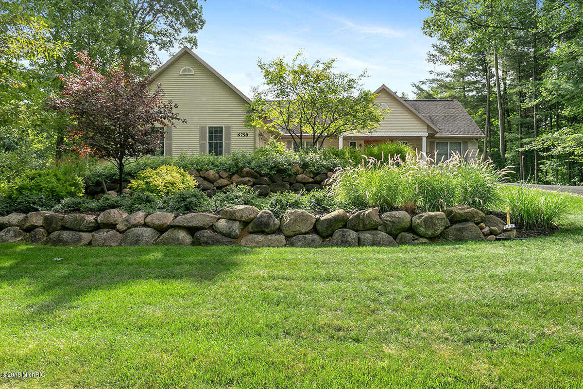 6758 Beechnut Ridge Canadian Lakes, MI 49346 - Photo 2 of 49 IMG_1014