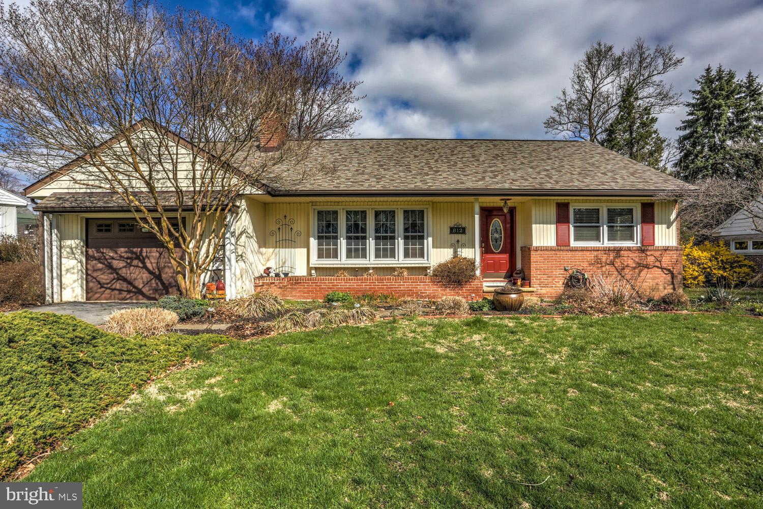 812 Hillaire Road Lancaster, PA 17601 - Photo 1 of 35 Gallery Image 1
