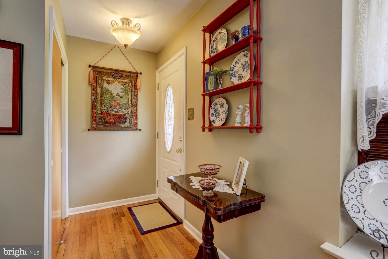 812 Hillaire Road Lancaster, PA 17601 - Photo 5 of 35 Gallery Image 5