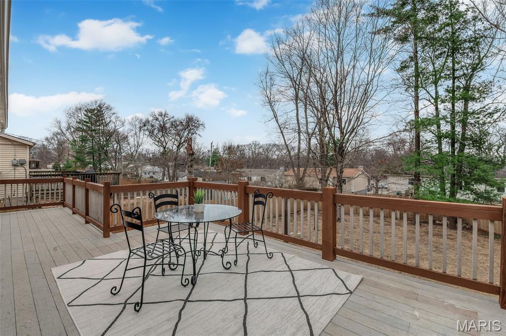 417 Palermo Drive Ballwin, MO 63021 - Photo 3 of 32