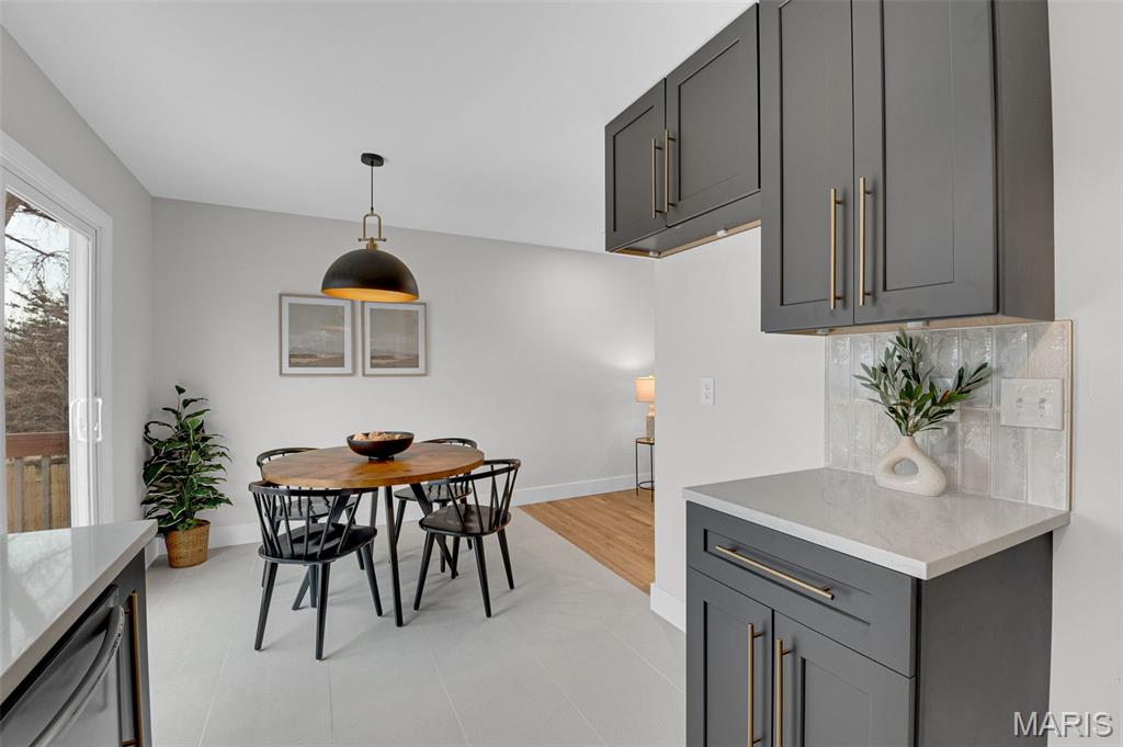 417 Palermo Drive Ballwin, MO 63021 - Photo 8 of 32