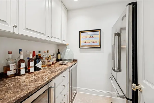 $1,700,000 | 19 Pebble Beach Lane, New Orleans, LA 70131