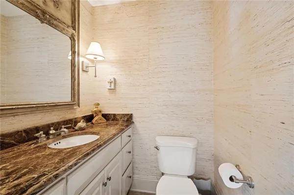 $1,700,000 | 19 Pebble Beach Lane, New Orleans, LA 70131