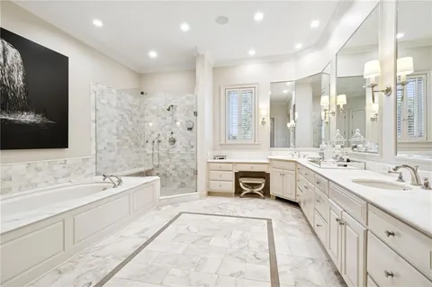 $1,700,000 | 19 Pebble Beach Lane, New Orleans, LA 70131