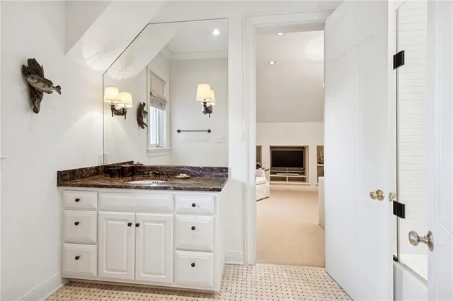 $1,700,000 | 19 Pebble Beach Lane, New Orleans, LA 70131