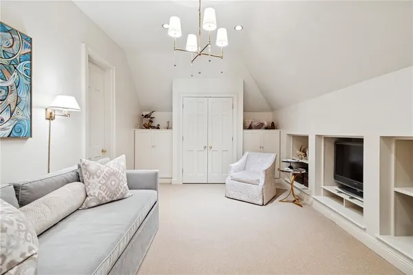 $1,700,000 | 19 Pebble Beach Lane, New Orleans, LA 70131