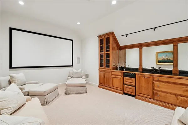 $1,700,000 | 19 Pebble Beach Lane, New Orleans, LA 70131