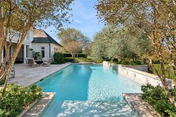 $1,700,000 | 19 Pebble Beach Lane, New Orleans, LA 70131