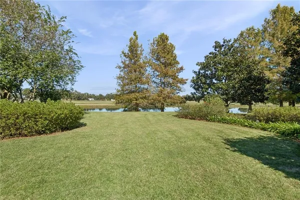 $1,700,000 | 19 Pebble Beach Lane, New Orleans, LA 70131