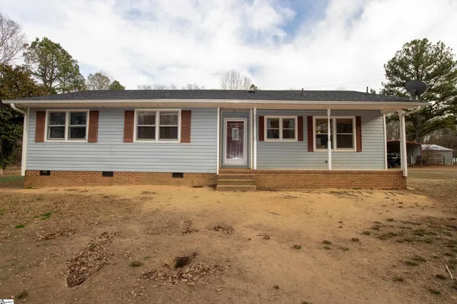 $169,900 | 64 November Court, Laurens, SC 29360