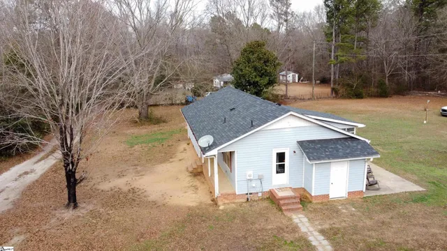 $169,900 | 64 November Court, Laurens, SC 29360