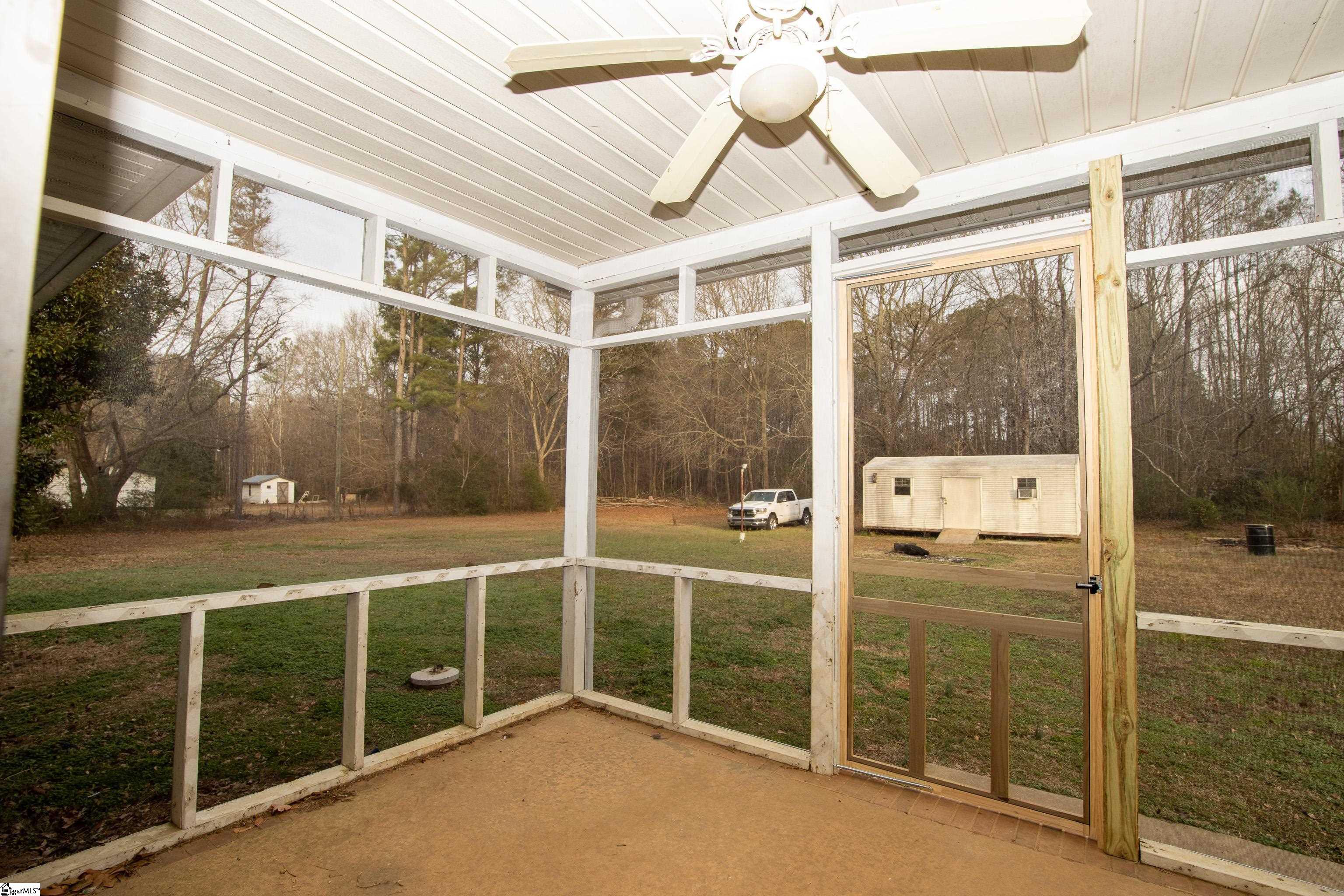 64 November Court Laurens, SC 29360 - Photo 8 of 28