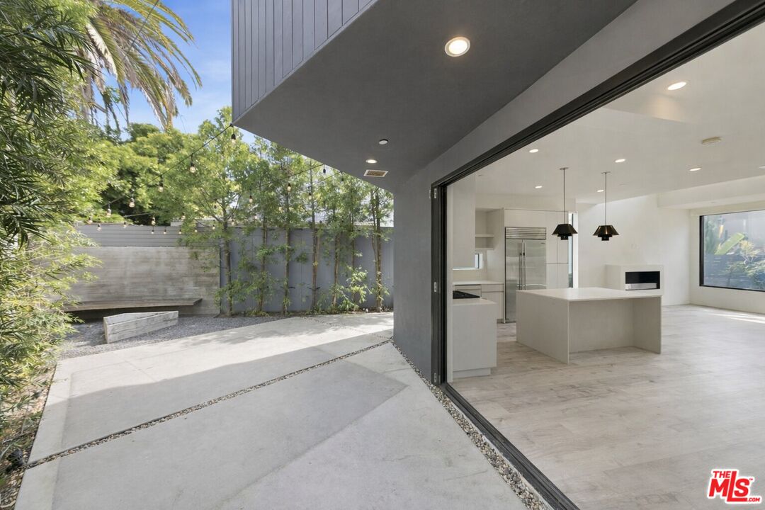 407 Rialto Avenue Venice, CA 90291 - Photo 13 of 41