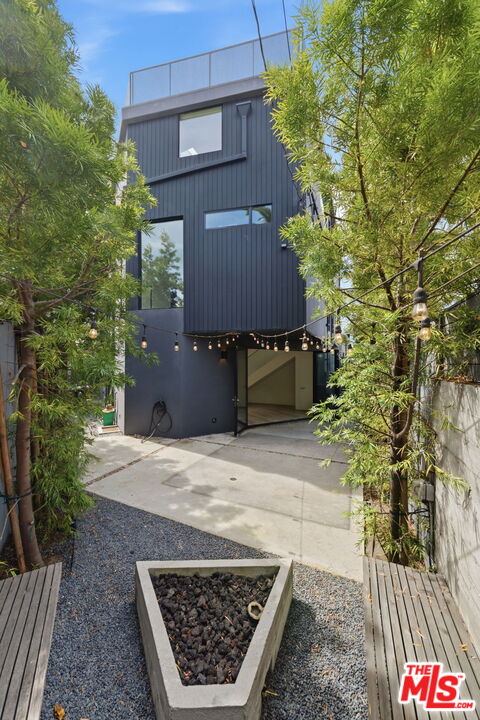 407 Rialto Avenue Venice, CA 90291 - Photo 14 of 41