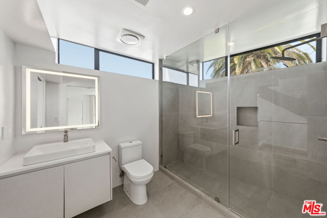 407 Rialto Avenue Venice, CA 90291 - Photo 20 of 41