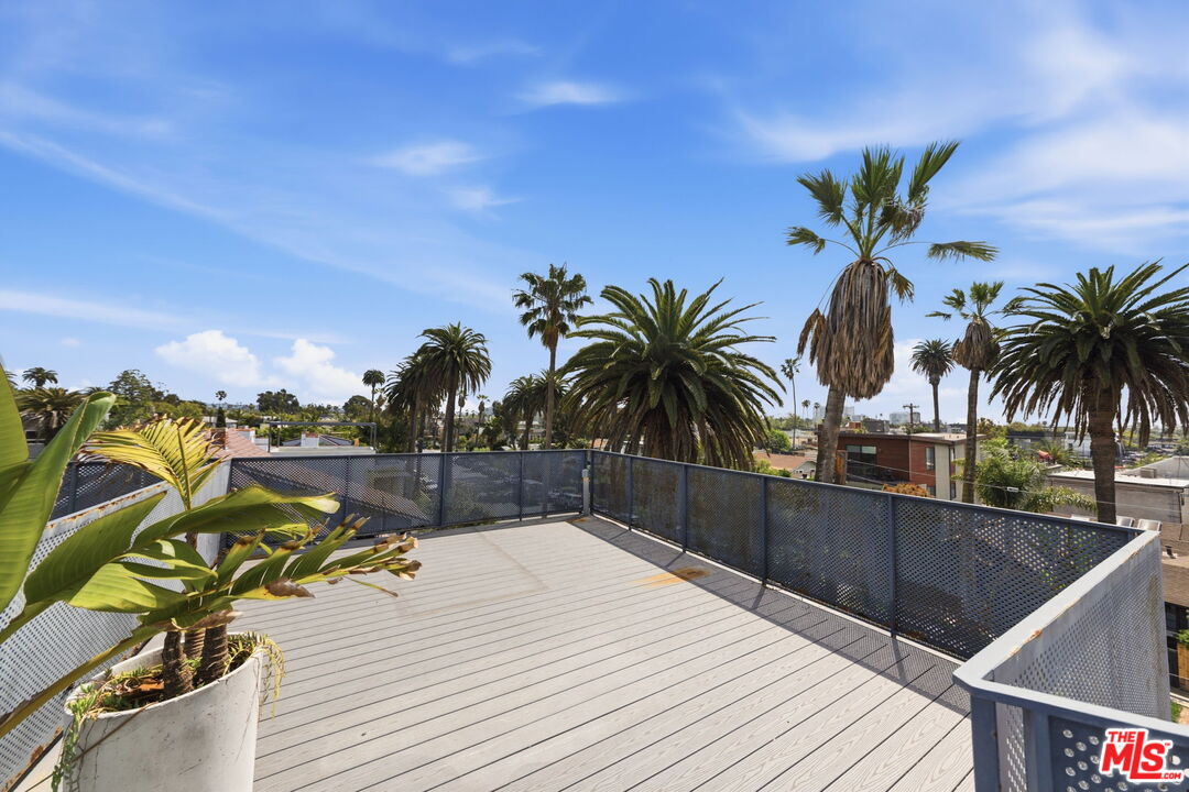 407 Rialto Avenue Venice, CA 90291 - Photo 35 of 41