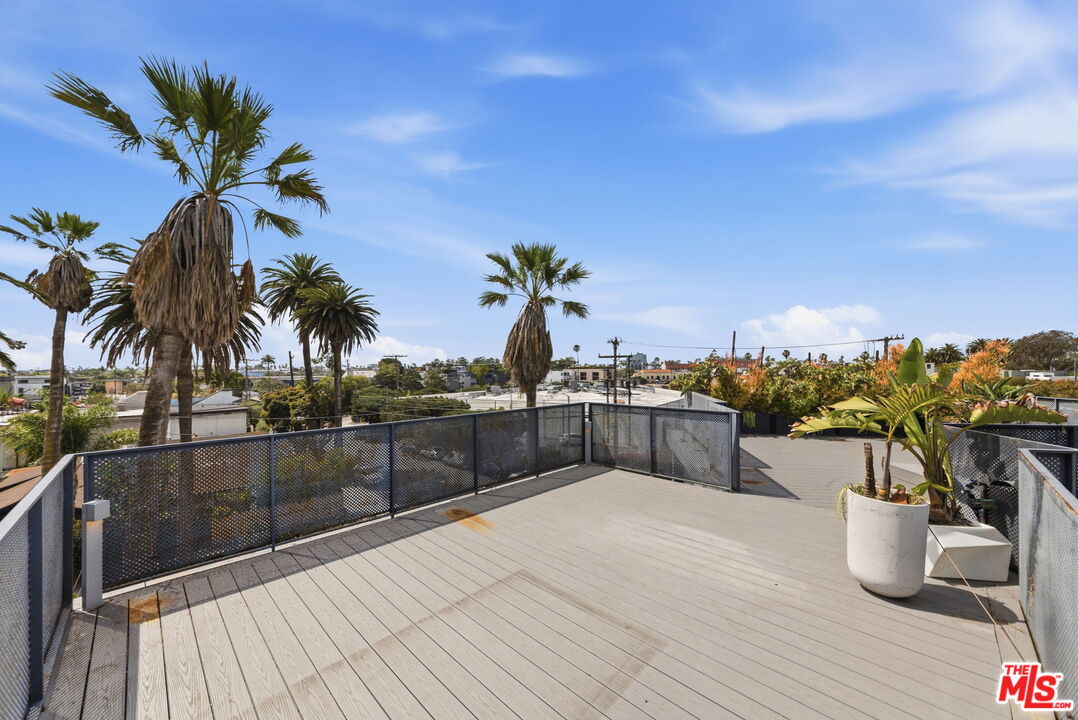407 Rialto Avenue Venice, CA 90291 - Photo 36 of 41