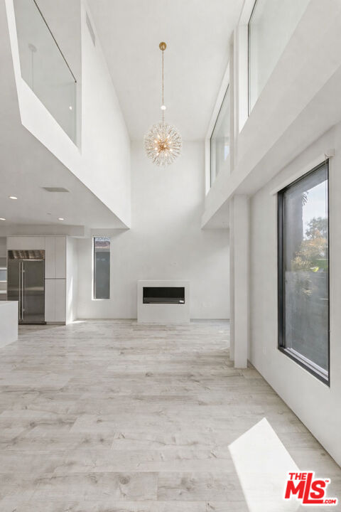 407 Rialto Avenue Venice, CA 90291 - Photo 7 of 41