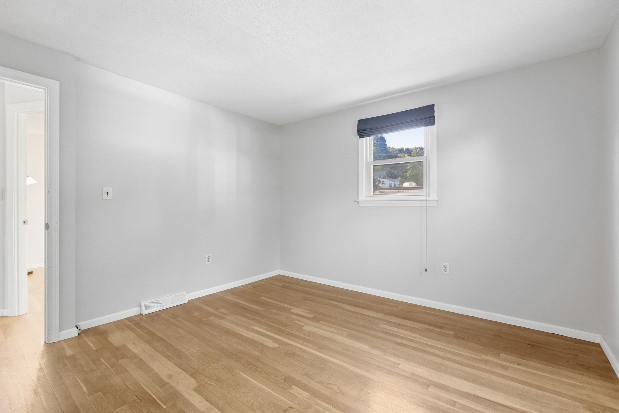 444 Butman Road Lowell, MA 01852 - Photo 13 of 29 Gallery Image 13