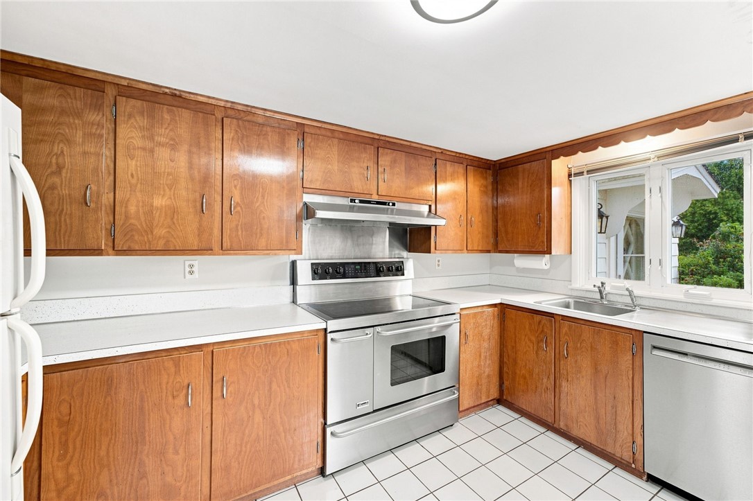 168 Colonel John Gardner Road Narragansett, RI 02882 - Photo 23 of 47 Gallery Image 23