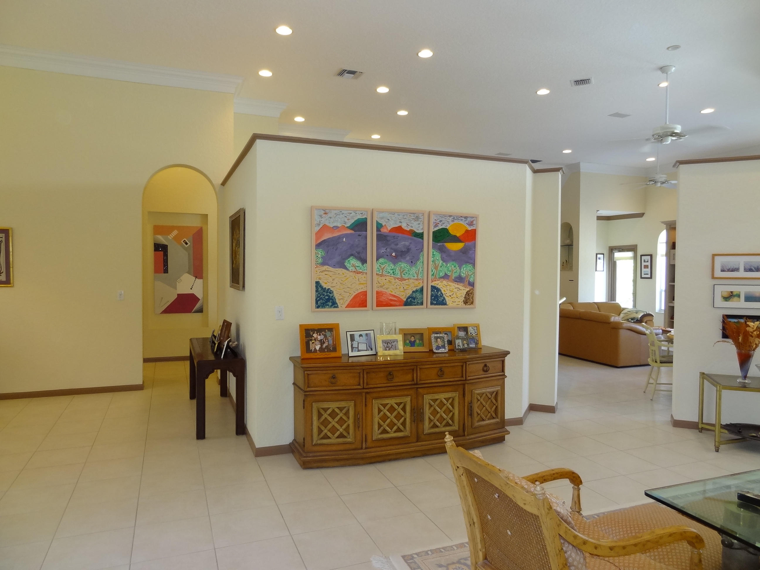 21404 Shannon Ridge Way Boca Raton, FL 33428 - Photo 27 of 42 LIVING ROOM W/ VOLUME CEILINGS