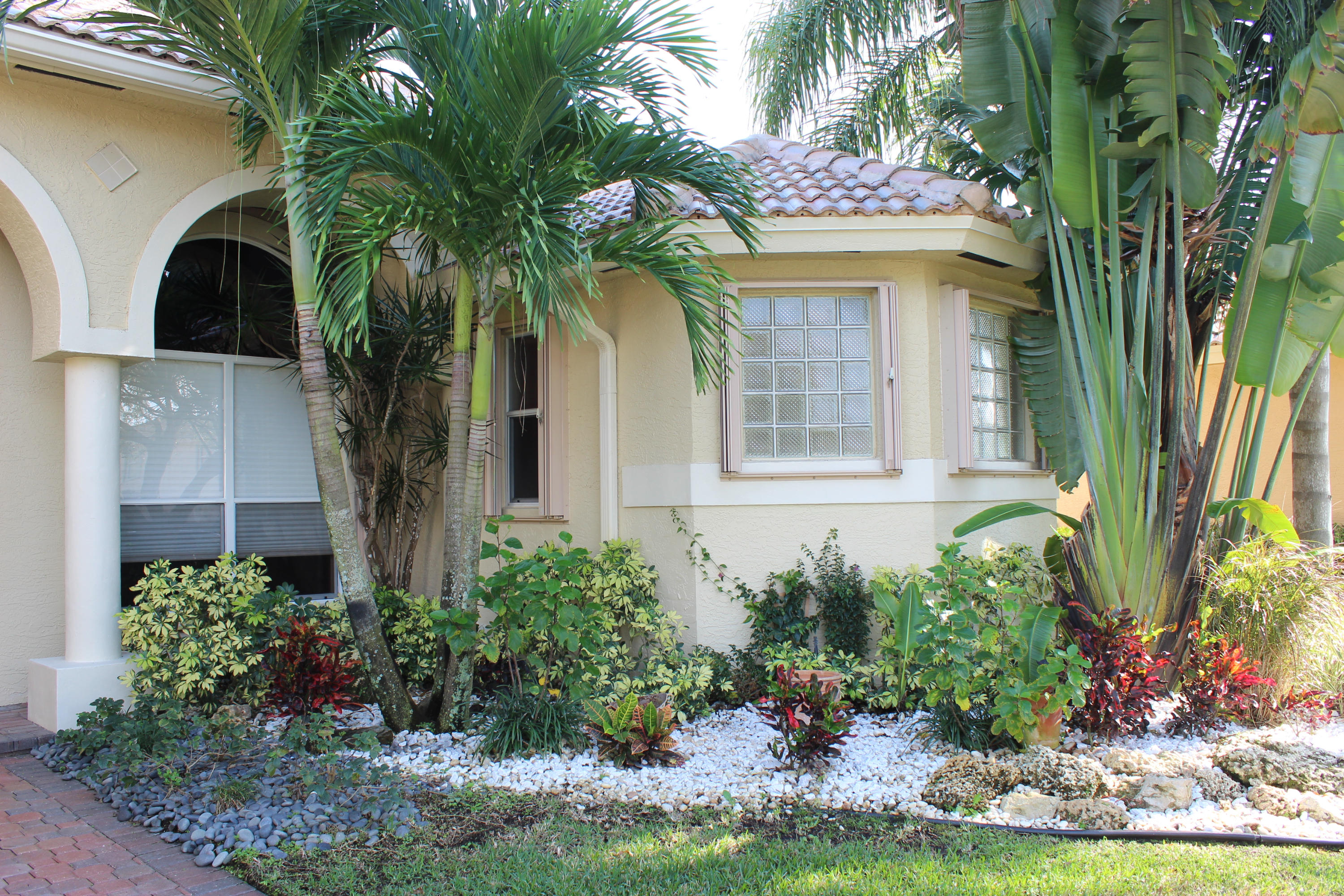 21404 Shannon Ridge Way Boca Raton, FL 33428 - Photo 9 of 42 PROFESSIONALLY LANDSCAPED FRONT