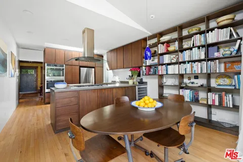 $3,350,000 | Undisclosed Address, Santa Monica, CA 90405
