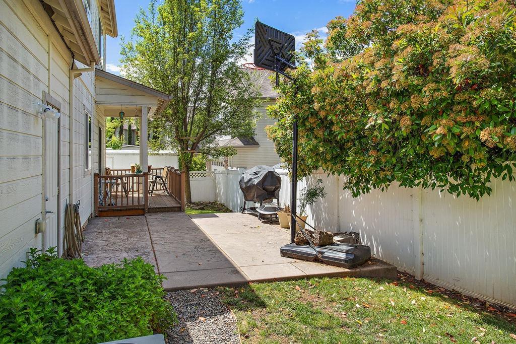 2160 Crestbrook Road, Unit 2 Medford, OR 97504 - Photo 28 of 29 Additional Photo