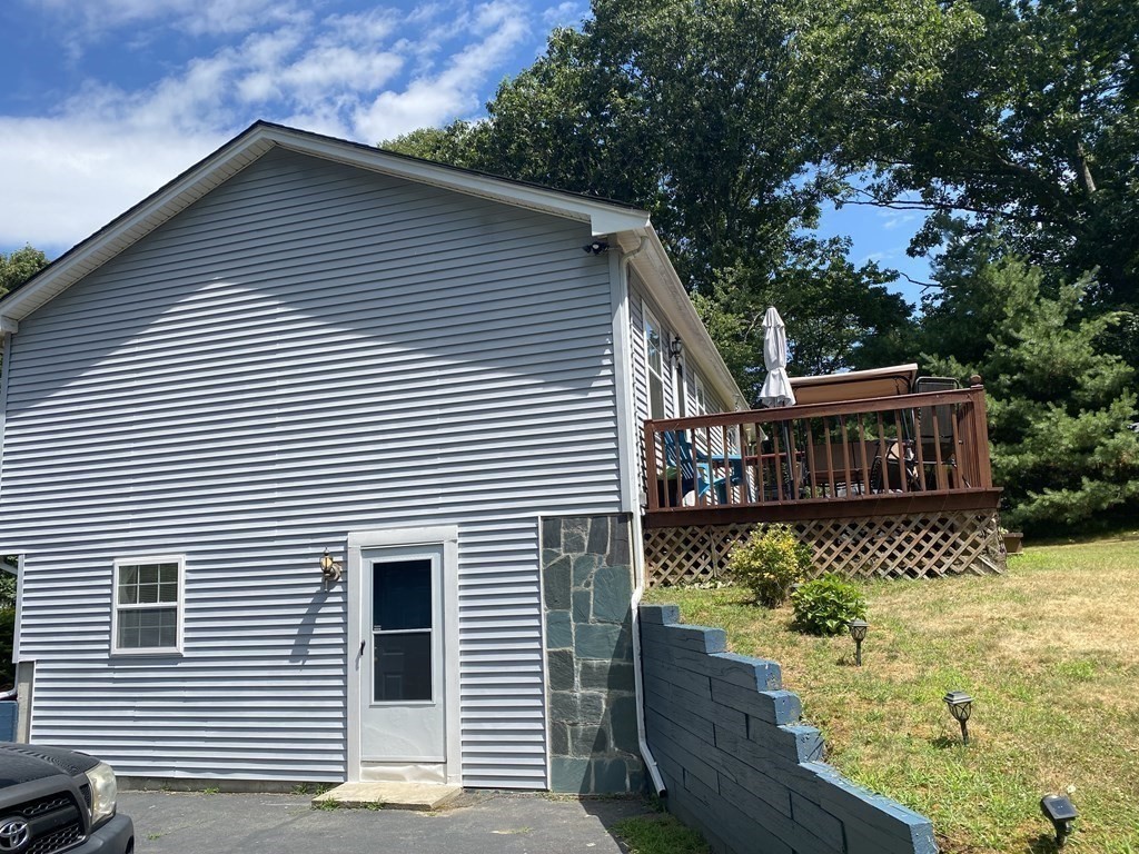 353 Reed Street Swansea, MA 02777 - Photo 3 of 14 Gallery Image 3