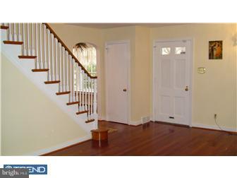 22 Lanfair Road Cheltenham, PA 19012 - Photo 3 of 12 Living Room