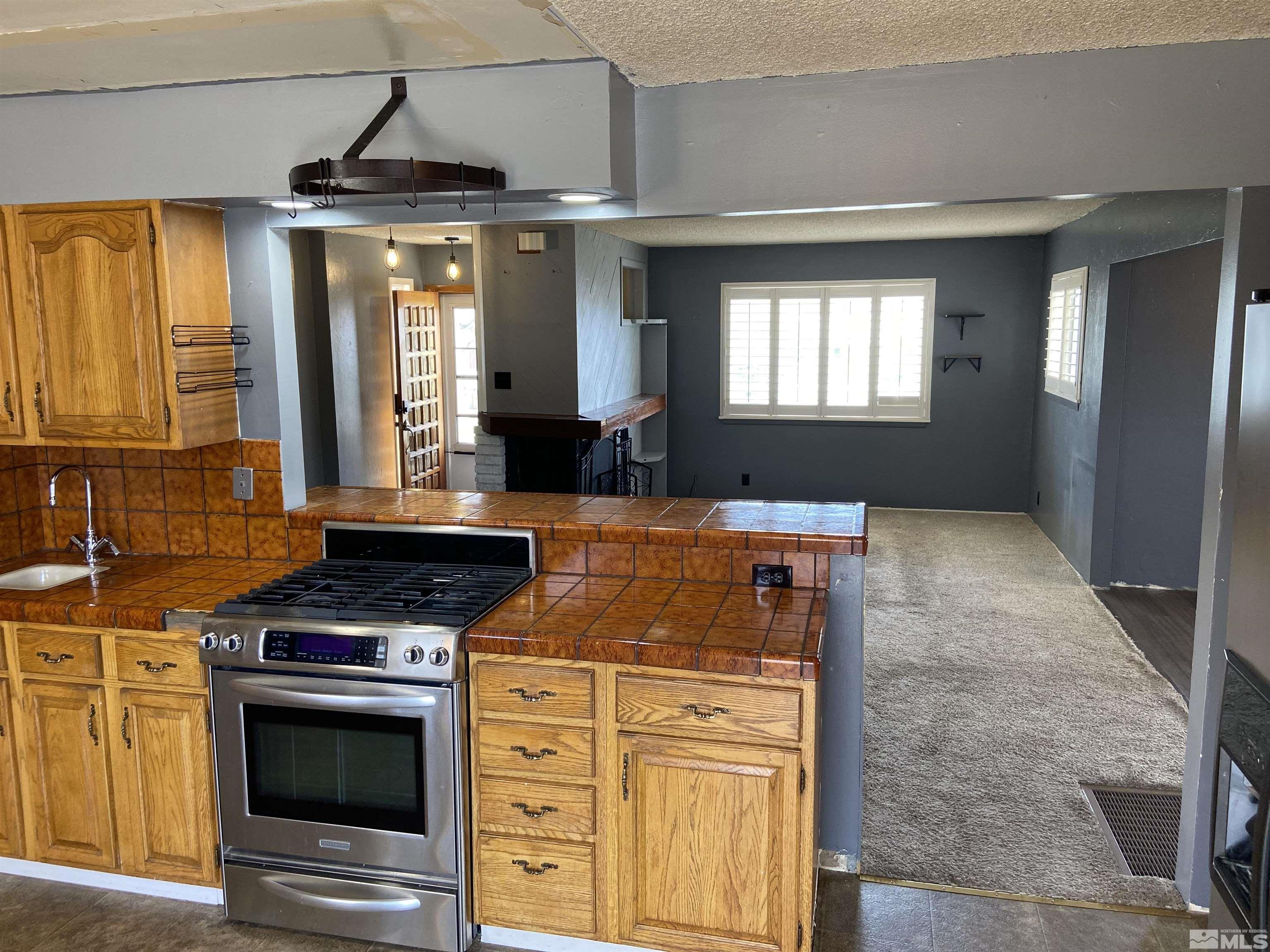 8592 Gate Street Reno, NV 89506 - Photo 5 of 17 Photo 5