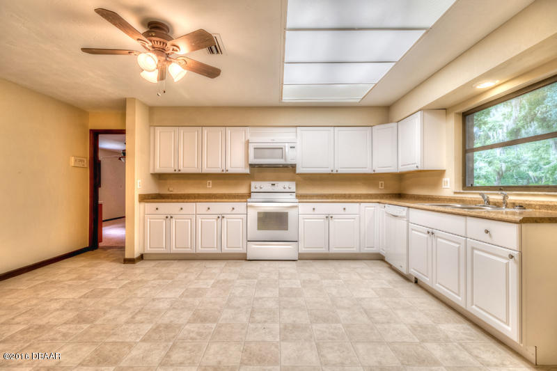 513 North Kepler Road DeLand, FL 32724 - Photo 11 of 29 513-12