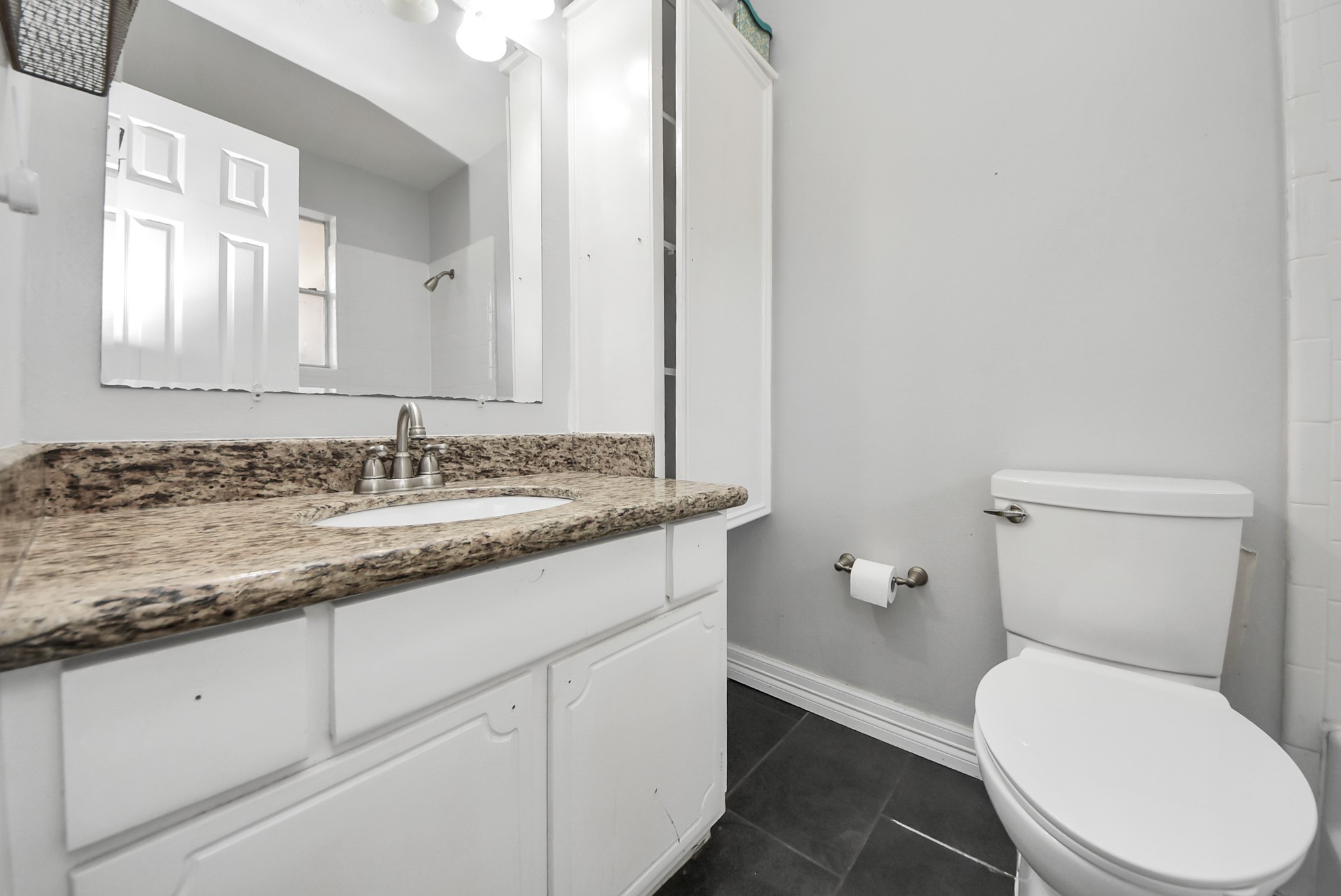 2004 Manor Street Dayton, TX 77535 - Photo 13 of 21 master bathroom