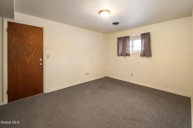 $475,000 | 36-38 Brenda Court, Guilderland, NY 12203