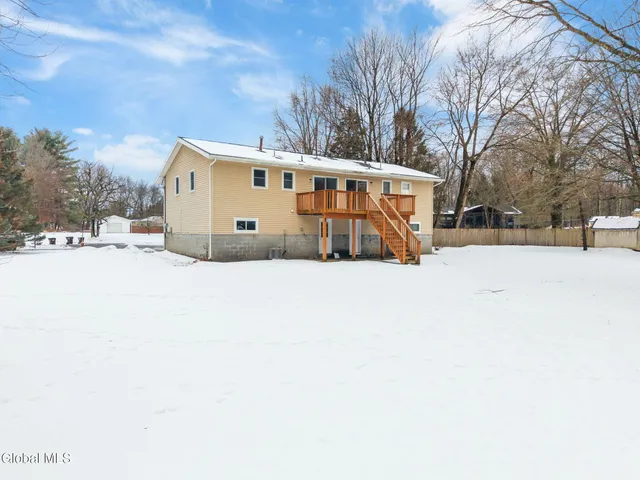 $475,000 | 36-38 Brenda Court, Guilderland, NY 12203