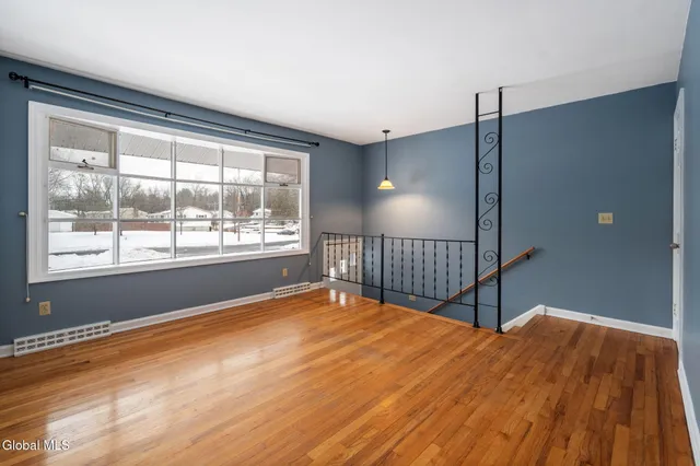 $475,000 | 36-38 Brenda Court, Guilderland, NY 12203