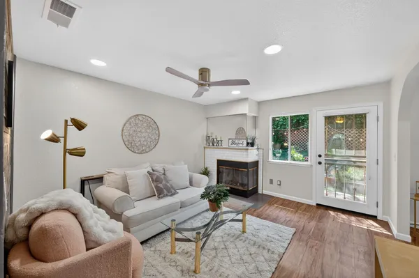 $395,000 | 4049 San Juan Avenue, Fair Oaks, CA 95628