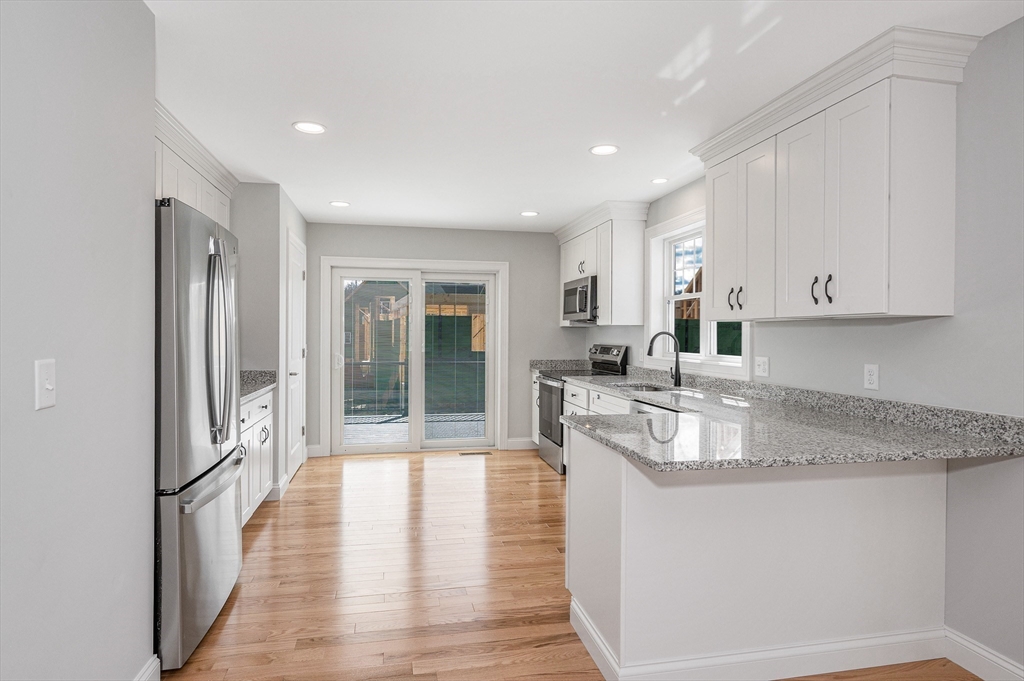 19 Lewis Farm Road, Unit 19 Dedham, MA 02026 - Photo 10 of 42