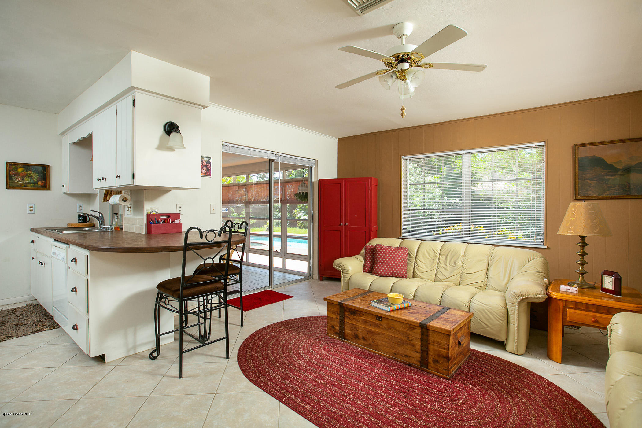 702 Banyan Road Vero Beach, FL 32963 - Photo 7 of 19 14 family room