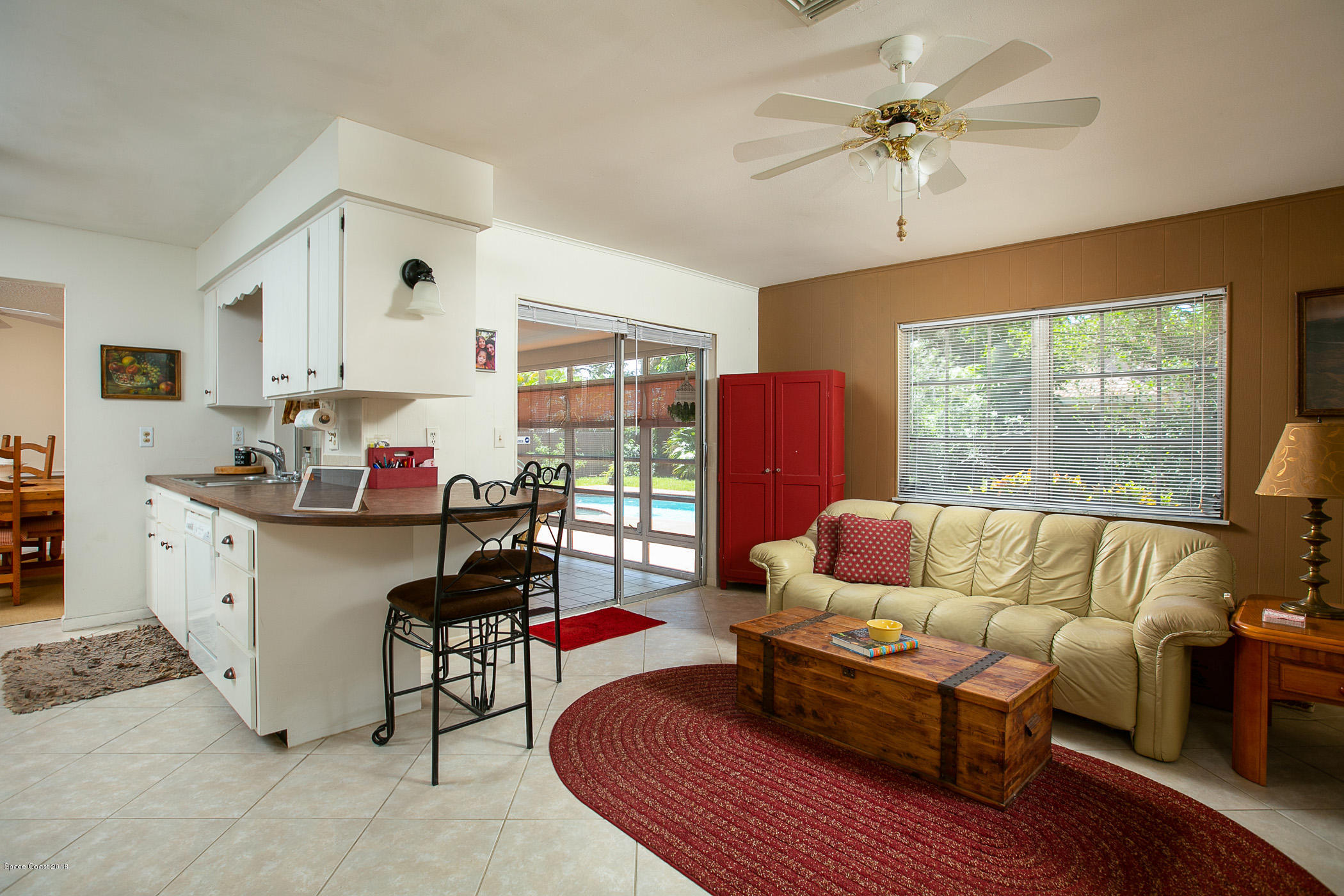 702 Banyan Road Vero Beach, FL 32963 - Photo 8 of 19 16 family room