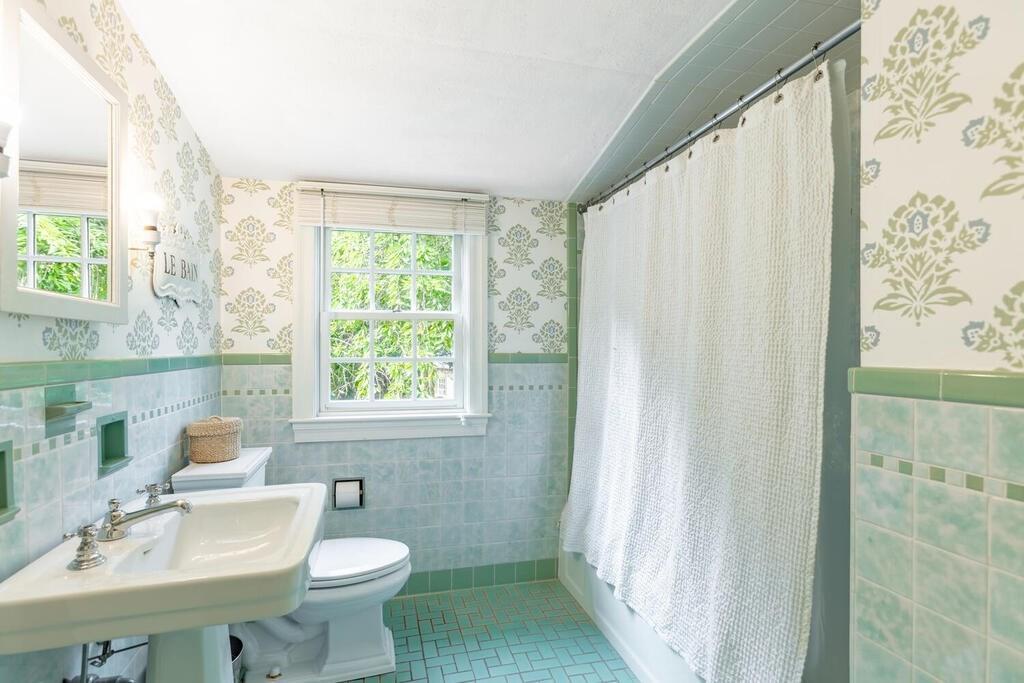47 Lawson Road Winchester, MA 01890 - Photo 18 of 30